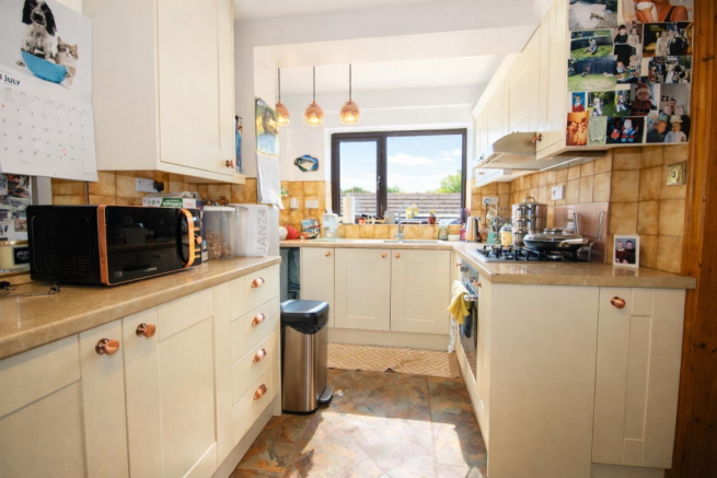 2 bed Semi-Detached for sale Image 5