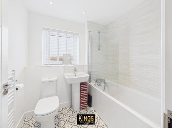 3 bed Semi-Detached for sale Image 12
