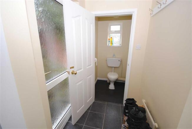 REAR ENTRANCE HALL