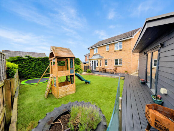 FAMILY FRIENDLY GARDEN
