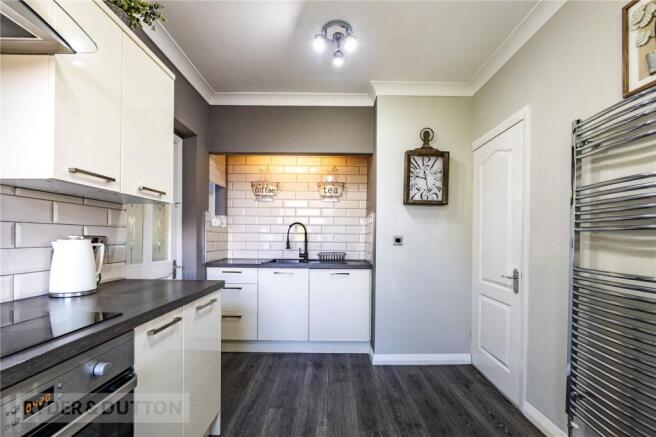 4 bed Semi-Detached for sale Image 10