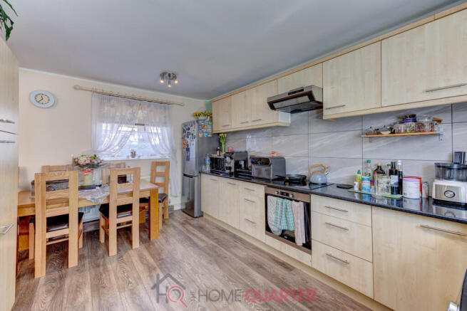 3 bed Semi-Detached for sale Image 7
