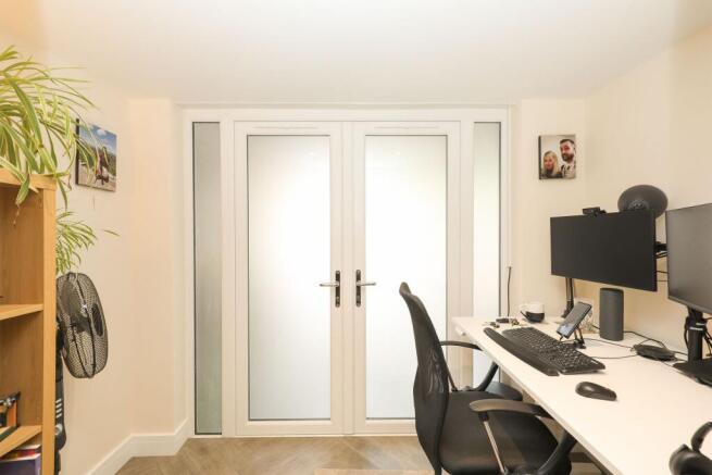 3 bed Detached for sale Image 8