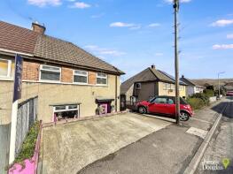 47, Garth Avenue, Glyn-coch, Pontypridd CF37 3AA