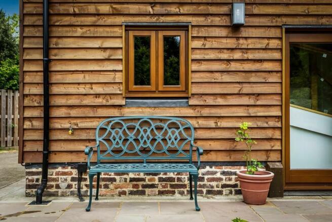 Rear garden bench LS.jpg