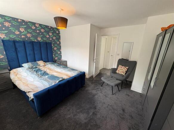 3 bed Detached for sale Image 8