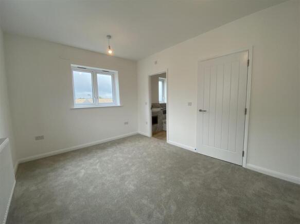 Main bedroom_