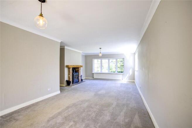 4 bed Detached for sale Image 7