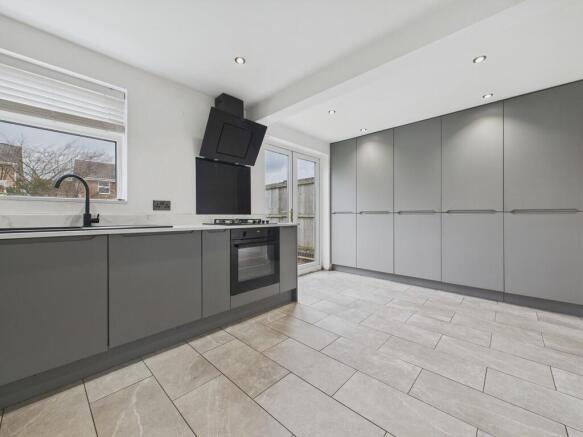 CAM04273G0-PR0119...