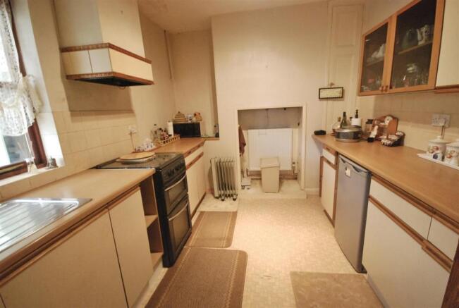 KITCHEN: