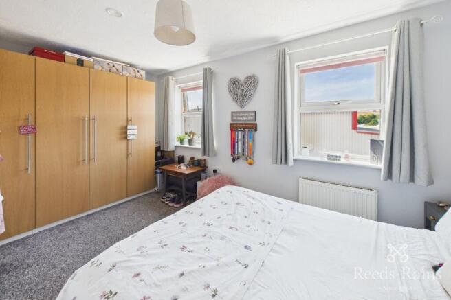 2 bed Semi-Detached for sale Image 9
