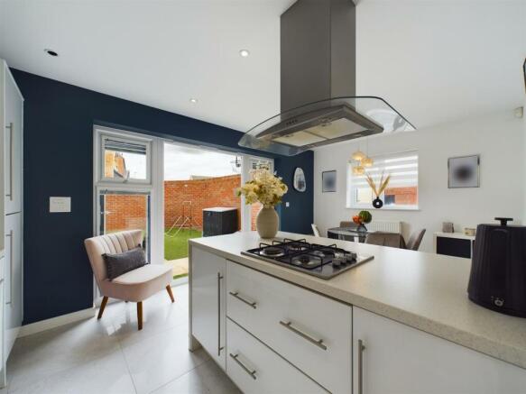 Kitchen 1.jpg