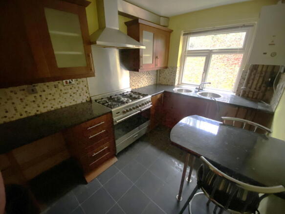 1 bed Ground Flat for sale Image 4
