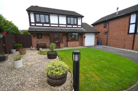 Dovebrook Close, Carrbrook, Stalybridge
