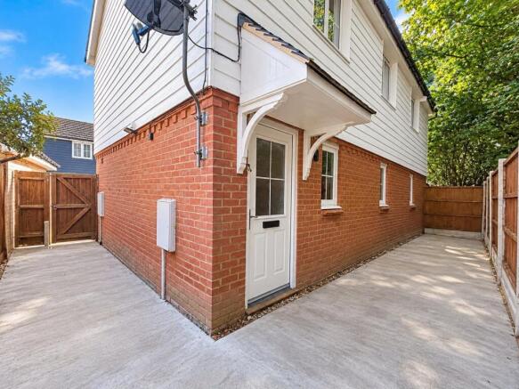 Realgar Court,Sittingbourne,ME10 5JZ photo 2