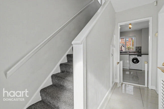 3 bed Semi-Detached for sale Image 5
