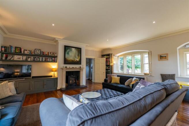 5 bed Manor House for sale Image 8