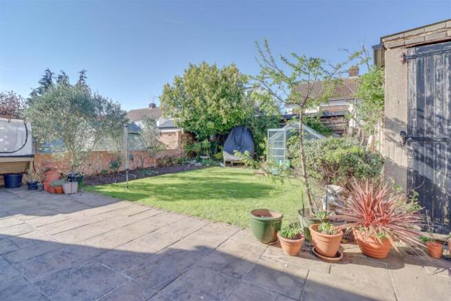 126 NEVENDON ROAD-14.jpg