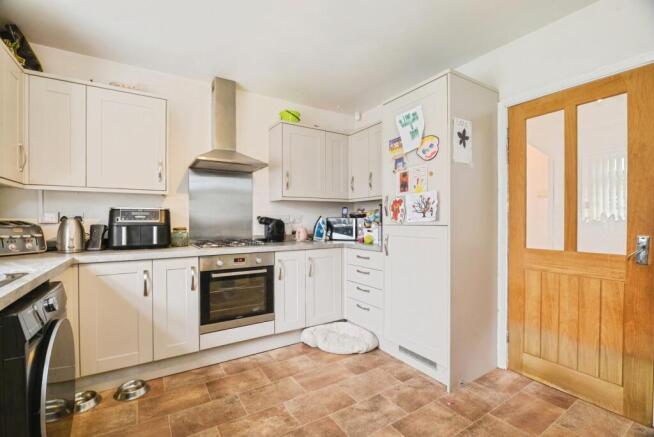 3 bed Semi-Detached for sale Image 4
