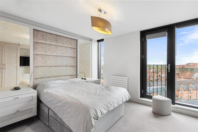 2 bed Apartment for sale Image 6