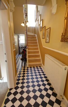 4 bed Terraced for sale Image 4