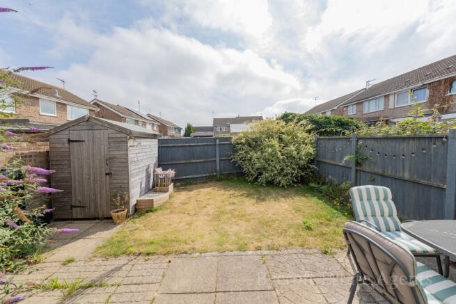 Perfect blend of modern comfort and coastal convenience in Kalmia Green, Gorleston photo 4