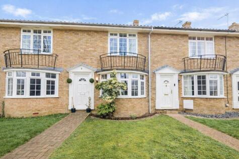 Warburton Close, Uckfield, TN22 1TN