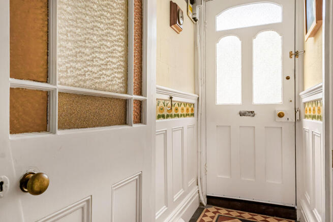 10 Entrance Hall.JPG