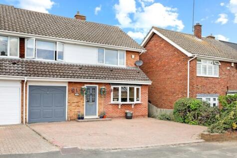 Longfields, Marden Ash, CM5