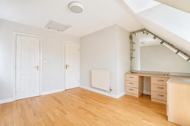 3 bed Semi-Detached to rent Image 12