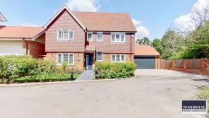 Oakview, Crouch Lane, Goffs Oak EN7 6TL
