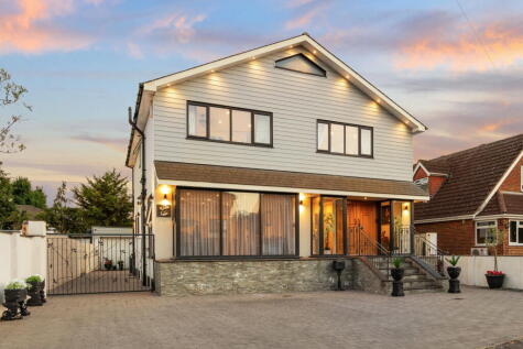 Green Lane, Staines-upon-thames, TW18 3LX