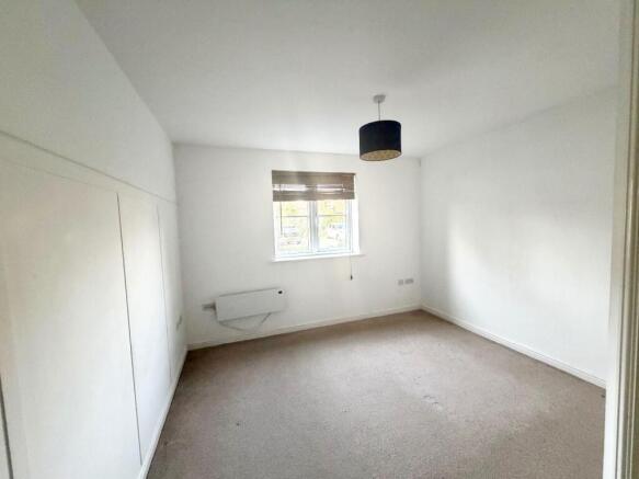 2 bed Apartment for sale Image 4