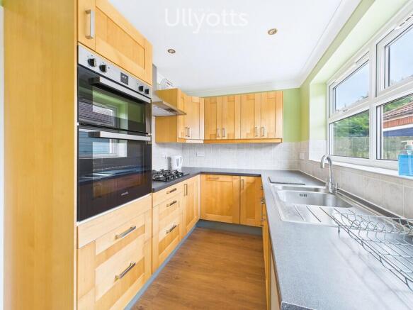 2 bed Semi-Detached for sale Image 5