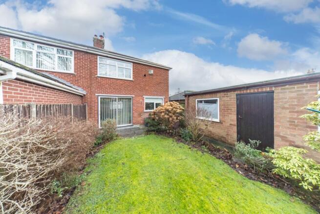 3-Middlehurst-Close-43