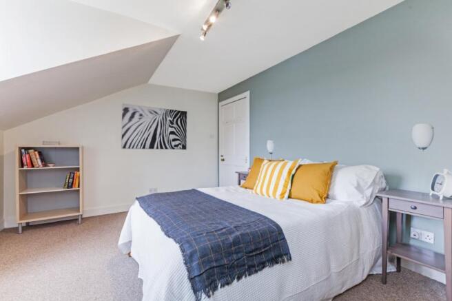 Bedroom 1(3)
