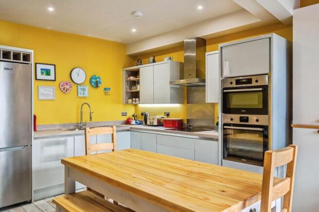 4 bed End of Terrace for sale Image 8