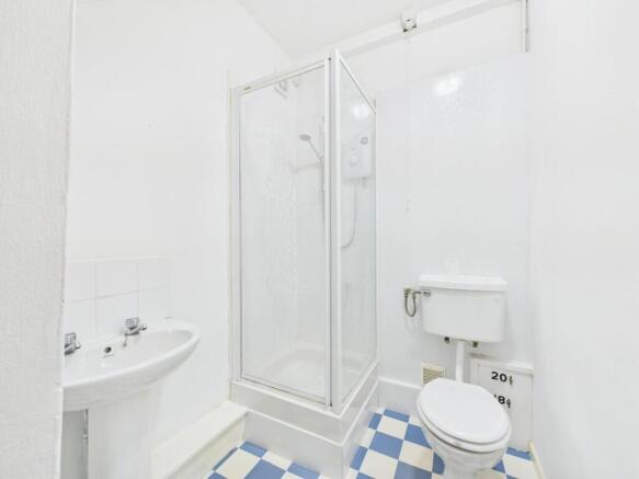 3 bed Not Specified for sale Image 4
