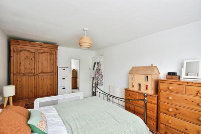 3 bed Semi-Detached for sale Image 12