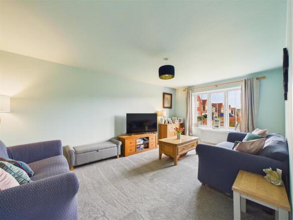 4 bed Detached for sale Image 7