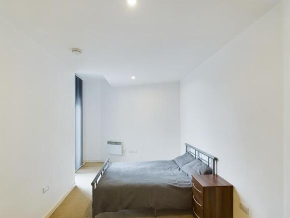 2 bed Apartment to rent Image 7