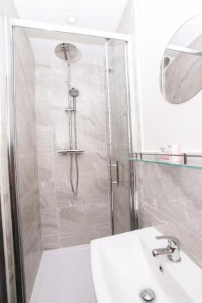 5 bed Terraced to rent Image 11