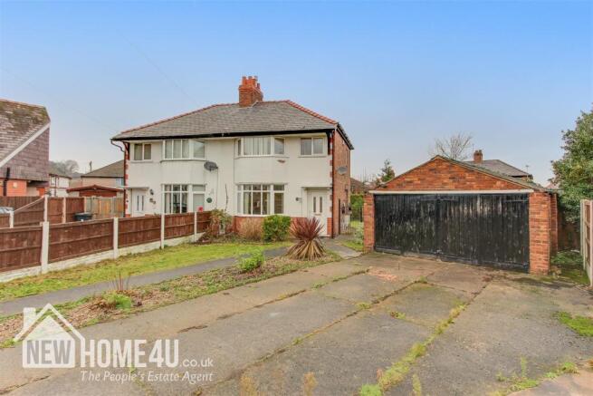 DOUBLE GARAGE: