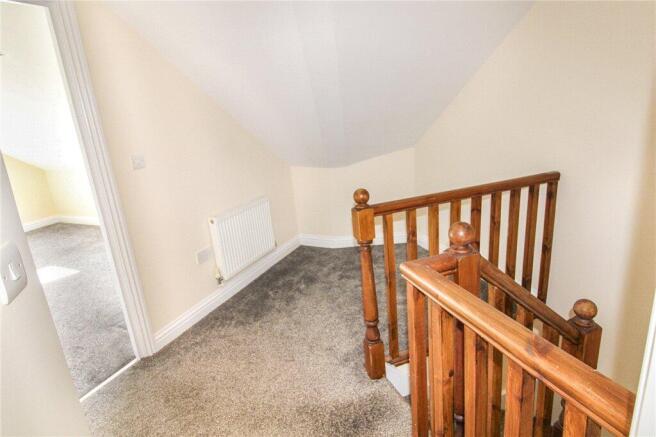 3 bed Apartment for sale Image 10