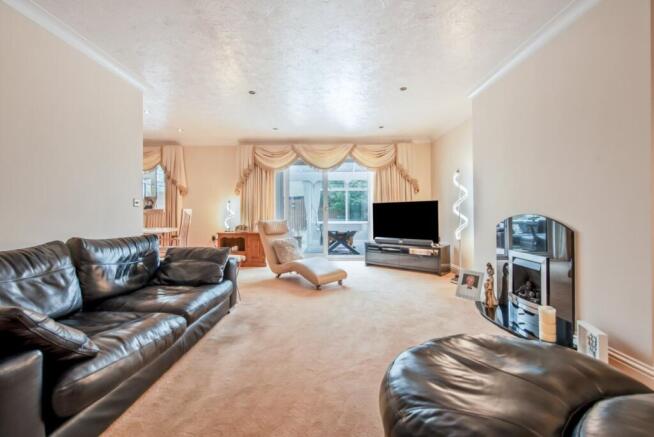 2 bed Bungalow for sale Image 5