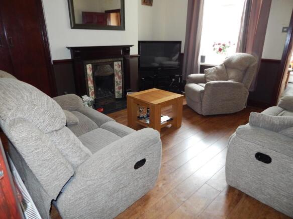 Lounge/Dining Room