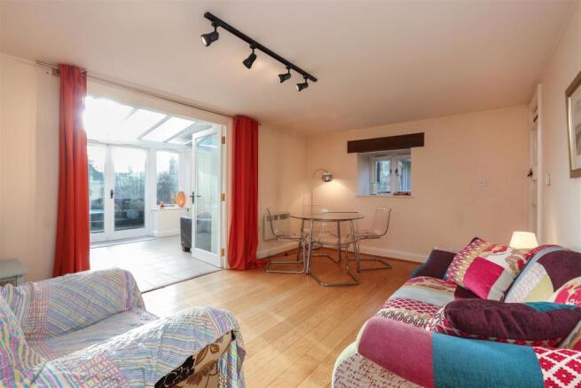 Living Room2.jpg