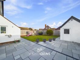 11 Cedryn, Bryn Gosol Road, Llanrhos, Llandudno LL30 1NT