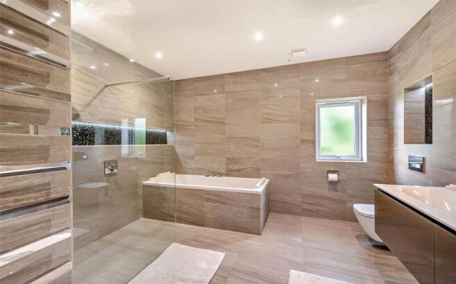 Bed 1 En Suite