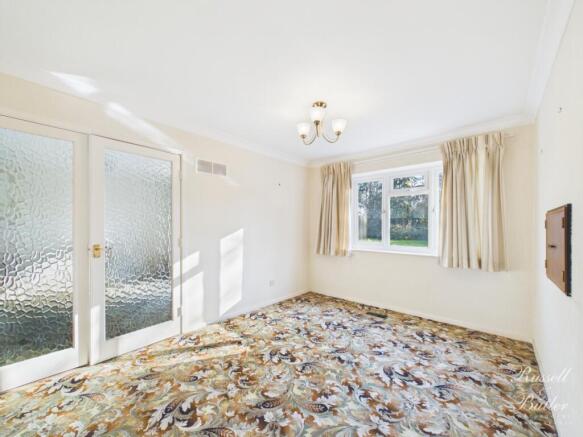 CAM01995G0-PR0423-STILL003